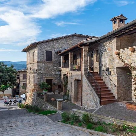Alloggio Flaminia Con Parcheggio Di Proprieta! Bevagna Exterior photo